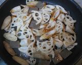 フライパンひとつで★根菜の炒め煮★作り方2写真