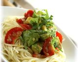 パスタ_トマトとアボカドの梅肉和え作り方5写真