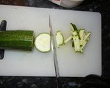 材料２つ一分で和風★ズッキーニと塩昆布作り方1写真