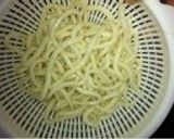 ごま油で炒める☆焼うどん☆作り方1写真