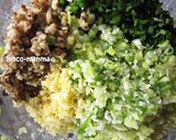 野菜たっぷりジューシー＊基本の焼き餃子＊作り方1写真