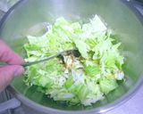 簡単！胡麻の香りがそそるキャベツサラダ作り方2写真