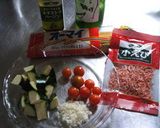 桜えび香る…ズッキーニとトマトのパスタ　作り方1写真