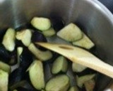 一杯ずつで簡単♪なすの甘味噌炒め作り方1写真