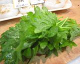 にら焼餅（市販）+シソ＝シソ焼餅作り方2写真