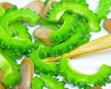 ☆ゴーヤとウインナーのオイマヨ炒め☆作り方3写真
