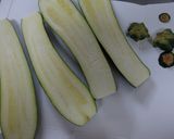 ズッキーニボートに詰め物チーズ焼き作り方1写真