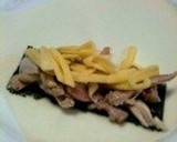 とり肉ととろけるチーズのさくさく春巻き＊作り方2写真
