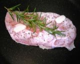 ガレットにのせた鶏胸肉のローズマリー風味作り方5写真