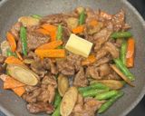 簡単！牛肉と根菜の味噌バター炒め作り方7写真