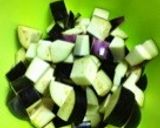 茄子ときのこと豚挽肉の甘辛炒め。作り方1写真