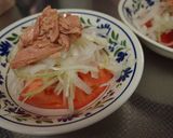 冷やしトマトとオニオンスライスのサラダ作り方2写真
