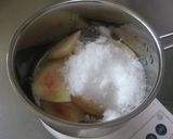 白桃とクリームチーズのクルクルパン♪作り方1写真