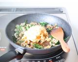 ご飯が進む【豚ばらニラ玉のオイスター炒め作り方5写真