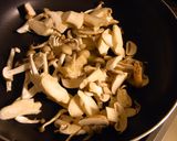 ３種のキノコの山葵ソースパスタ作り方3写真