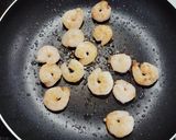海老ベーコンピーマンのバター醬油炒め作り方2写真