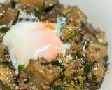 簡単！ご飯がすすむ！なすとひき肉とニラの甘辛丼作り方6写真