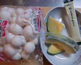 ブナシメジとかぼちゃのお味噌汁作り方1写真