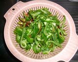 ピーマンだけの　炒め物作り方1写真