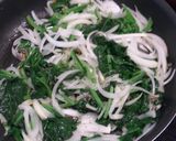 ほうれん草と玉ねぎのアンチョビ炒め作り方3写真