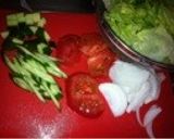 野菜たっぷりサラダうどん作り方1写真
