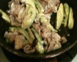 豚肉とアボカドのマヨ醤油炒め作り方3写真