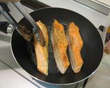 ご飯すすむ!!秋鮭のレモン照り焼き作り方3写真