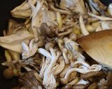 ツナときのこのソフリットパスタ♪作り方4写真