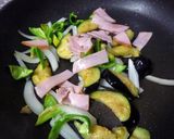 ロースハムと野菜の和風炒め　チーズ風味作り方4写真