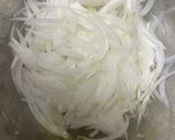 新玉ねぎと塩昆布のサラダ作り方1写真