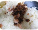しょうゆ豆と鮭としらすのおいなりさん♪作り方2写真