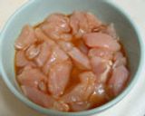 ヘルシー！オクラと鶏胸肉のオイスター丼作り方1写真