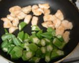 ヘルシー！オクラと鶏胸肉のオイスター丼作り方4写真