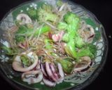 野菜と魚介のオイスター炒め☆作り方3写真