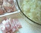 鶏手羽元とグリーンピースの煮込み作り方1写真