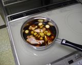 鶏手羽元の真黒酢煮作り方2写真