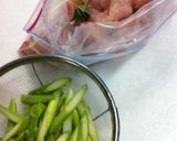 鶏肉とアスパラのローズマリー炒め作り方2写真