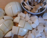 ホタテの出しで玉ねぎと大根の煮物作り方2写真