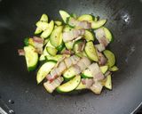 ズッキーニとベーコンのオリーブ油炒め作り方3写真
