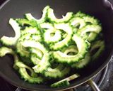 ツナとゴーヤのサッと炒めカレー風味☆作り方3写真