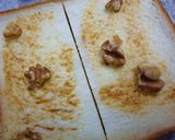 味噌バター胡桃トースト　大葉風味作り方2写真