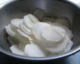 ☆ピリ辛なカブと茎わかめの浅漬け☆作り方2写真
