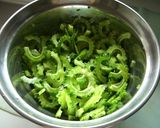 天ぷら粉でゴーヤのオイスターマヨ炒め作り方1写真