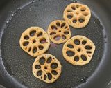 レンコンのソテー♪クリチと生ハムのせ作り方2写真