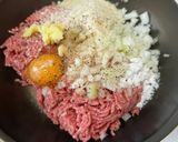 簡単びっくりハンバーグ✴︎夏野菜たっぷり作り方2写真