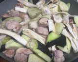 今夜の夕飯に是非❤️鶏もも肉味噌トマト炒め作り方2写真
