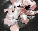 豚トロと長ネギのにんにく醤油炒め作り方1写真