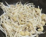 極旨スタミナ！ホルモンのガリバタ味噌炒め作り方5写真