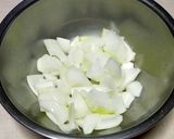 新玉ねぎのバルサミコ酢醤油漬け作り方1写真
