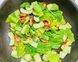 チンゲン菜とウィンナーのオイルパスタ作り方2写真